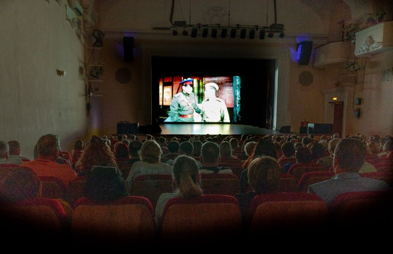 Северске прошел предпремьерный показ фильма «РДС-1. Россия делает сама»