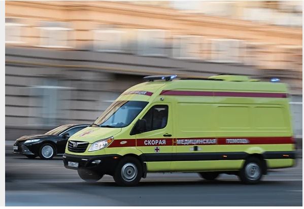 В Северске машина скорой помощи сбила пешехода